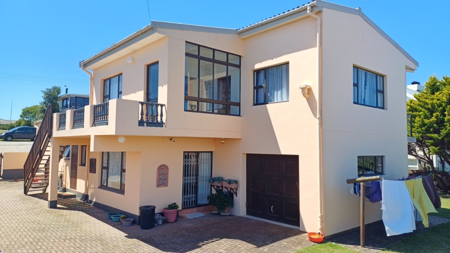 4 Bedroom Property for Sale in Reebok Western Cape